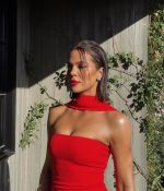 Access_Kardashian_3~1.jpg