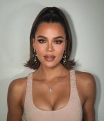 Access_Kardashian_3~10.jpg