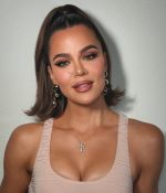 Access_Kardashian_5~7.jpg