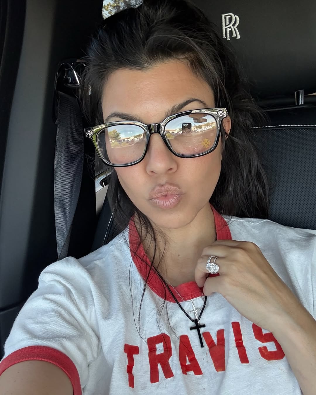 Access_Kardashian_10~1.jpg