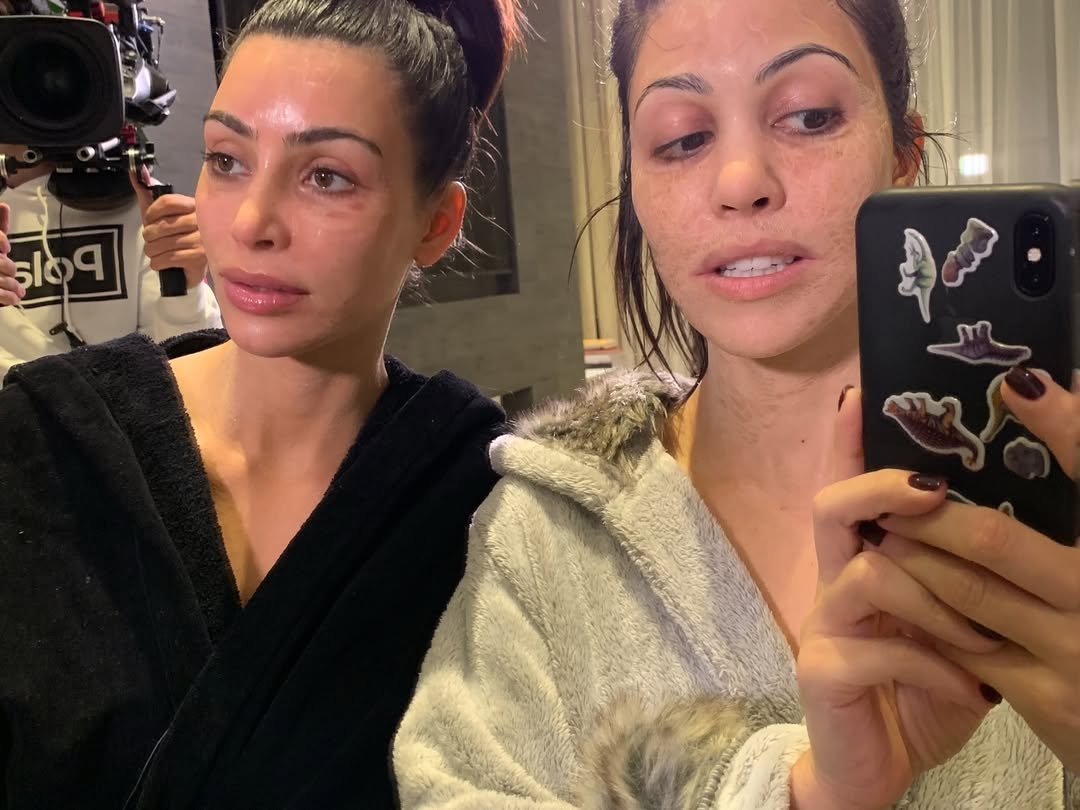 Access_Kardashian_14~3.jpg