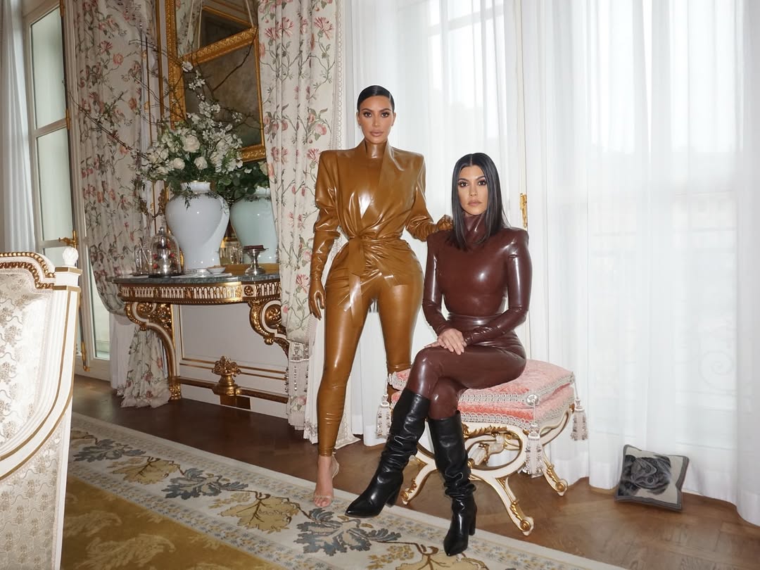 Access_Kardashian_15~3.jpg