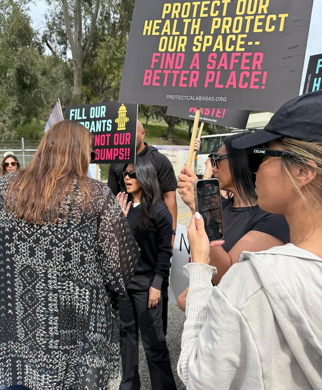 Access_Kardashian_4~0.jpg