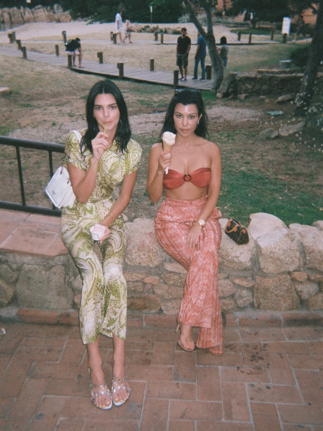 Access_Kardashian_58~0.jpg