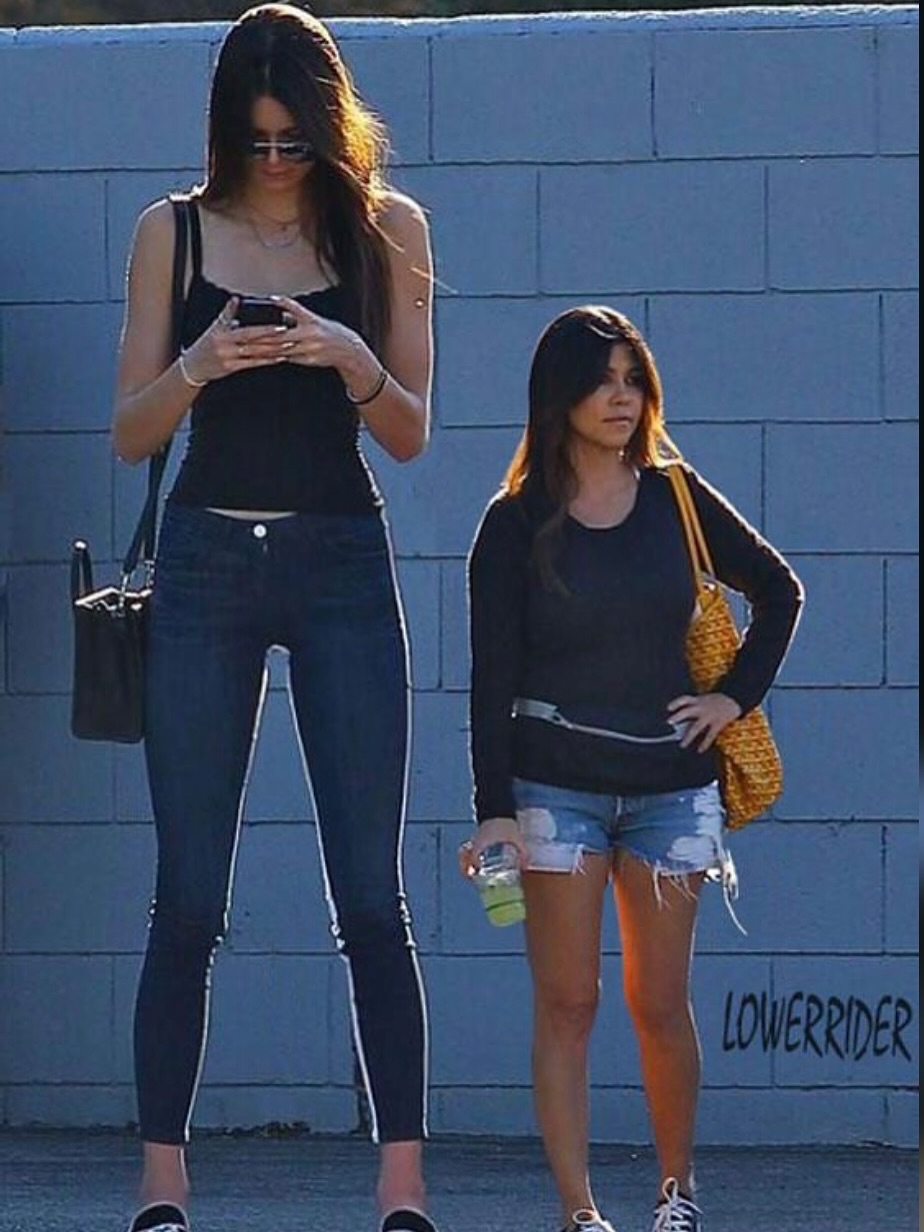 Access_Kardashian_61~0.jpg