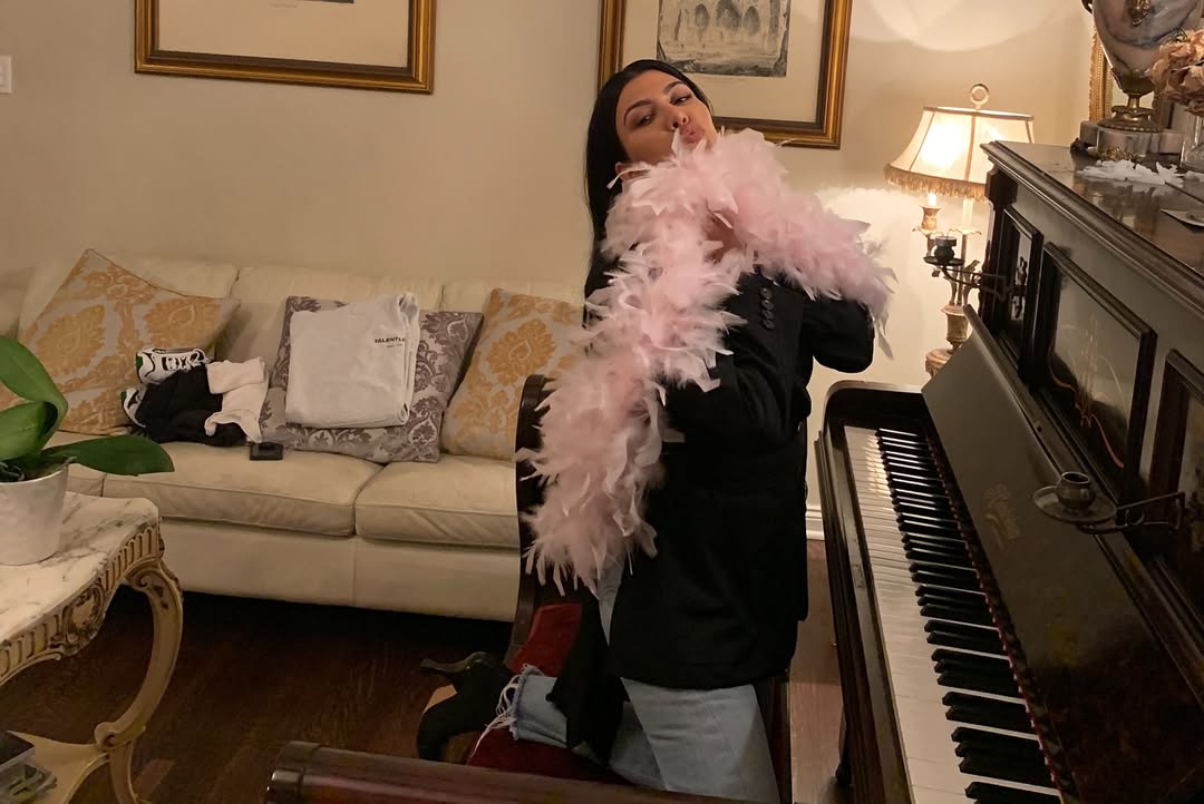 Access_Kardashian_6~5.jpg