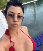 Access_Kardashian_4~6.jpg