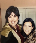 Access_Kardashian_54~1.jpg