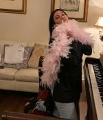 Access_Kardashian_6~5.jpg