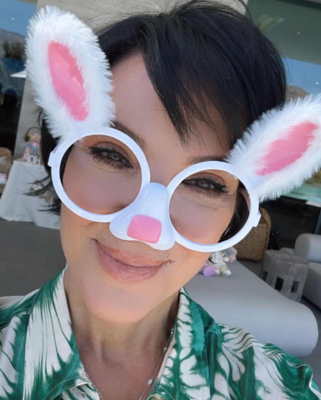 Access_Kardashian_10~3.jpg