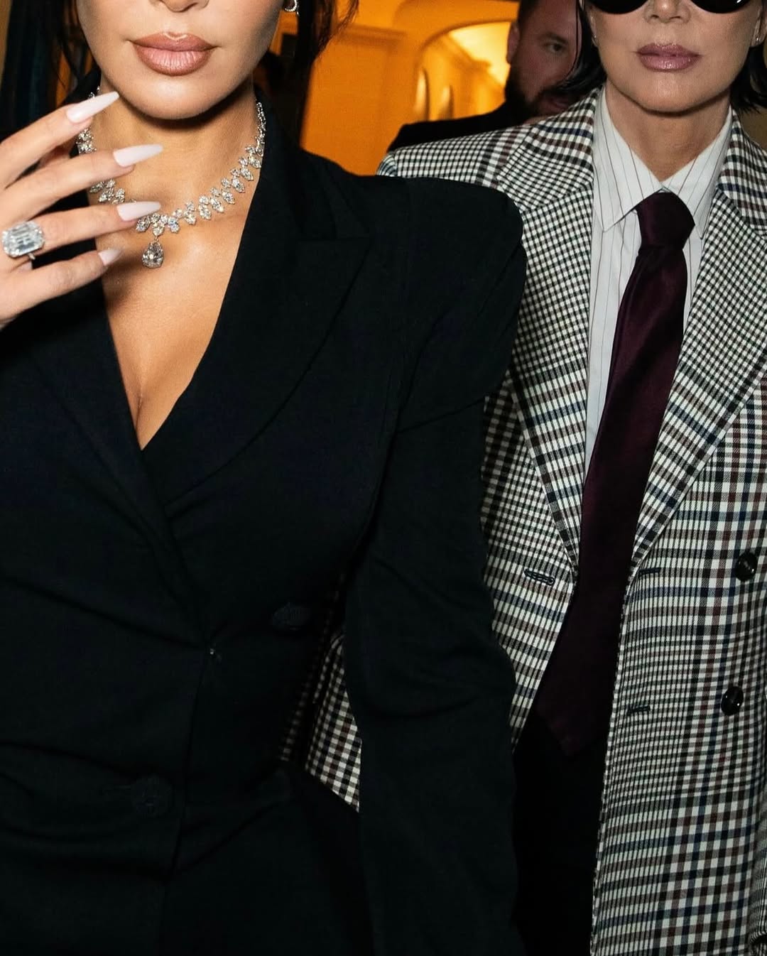 Access_Kardashian_10~5.jpg