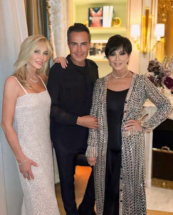 Access_Kardashian_10~6.jpg