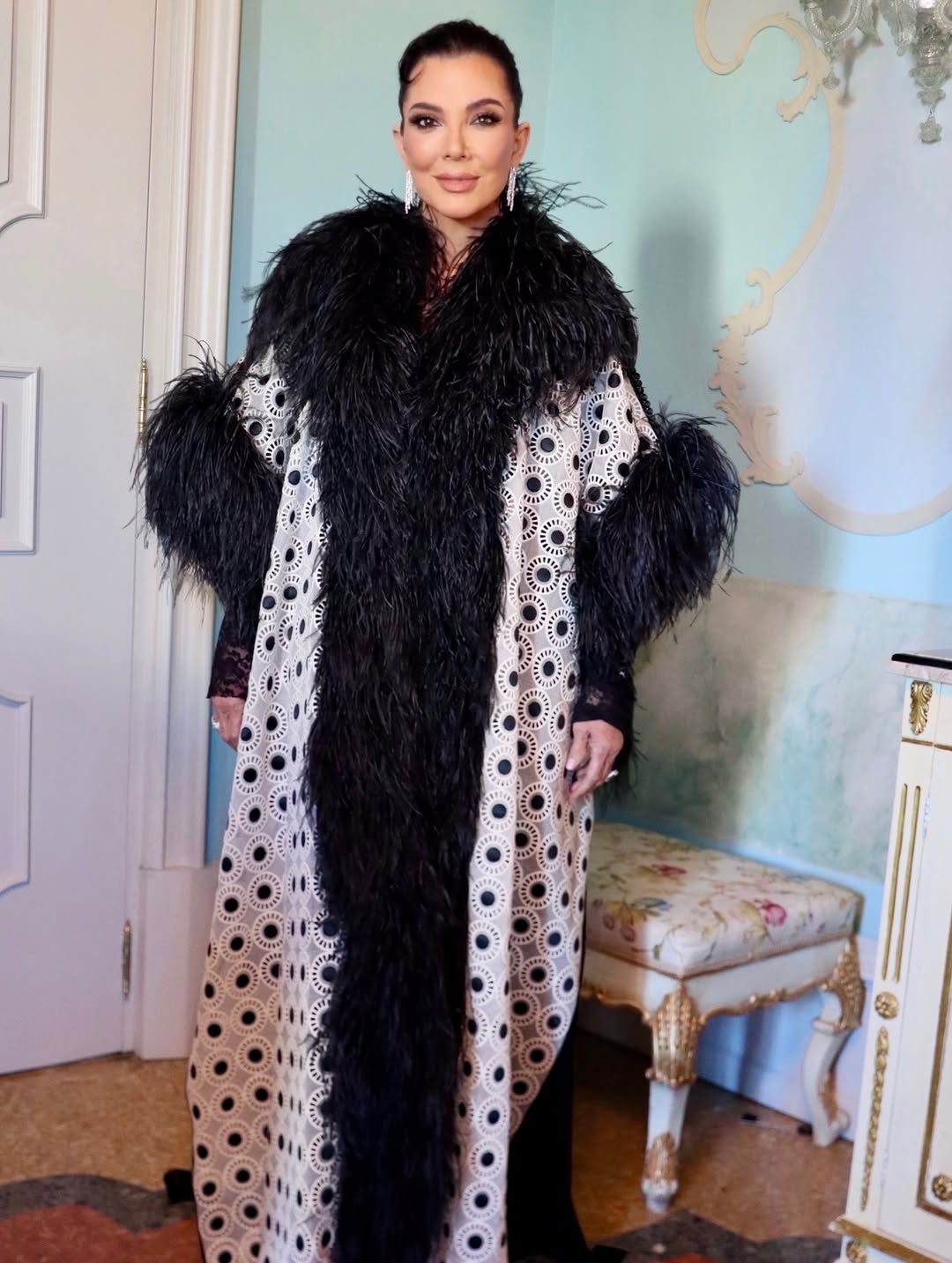 Access_Kardashian_11~12.jpg