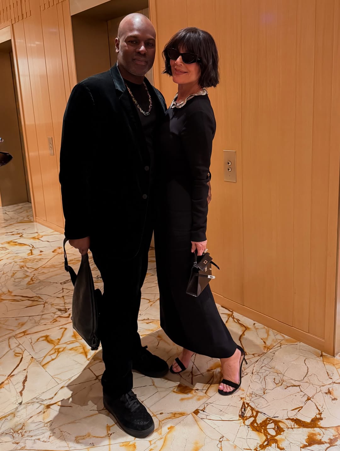 Access_Kardashian_11~13.jpg