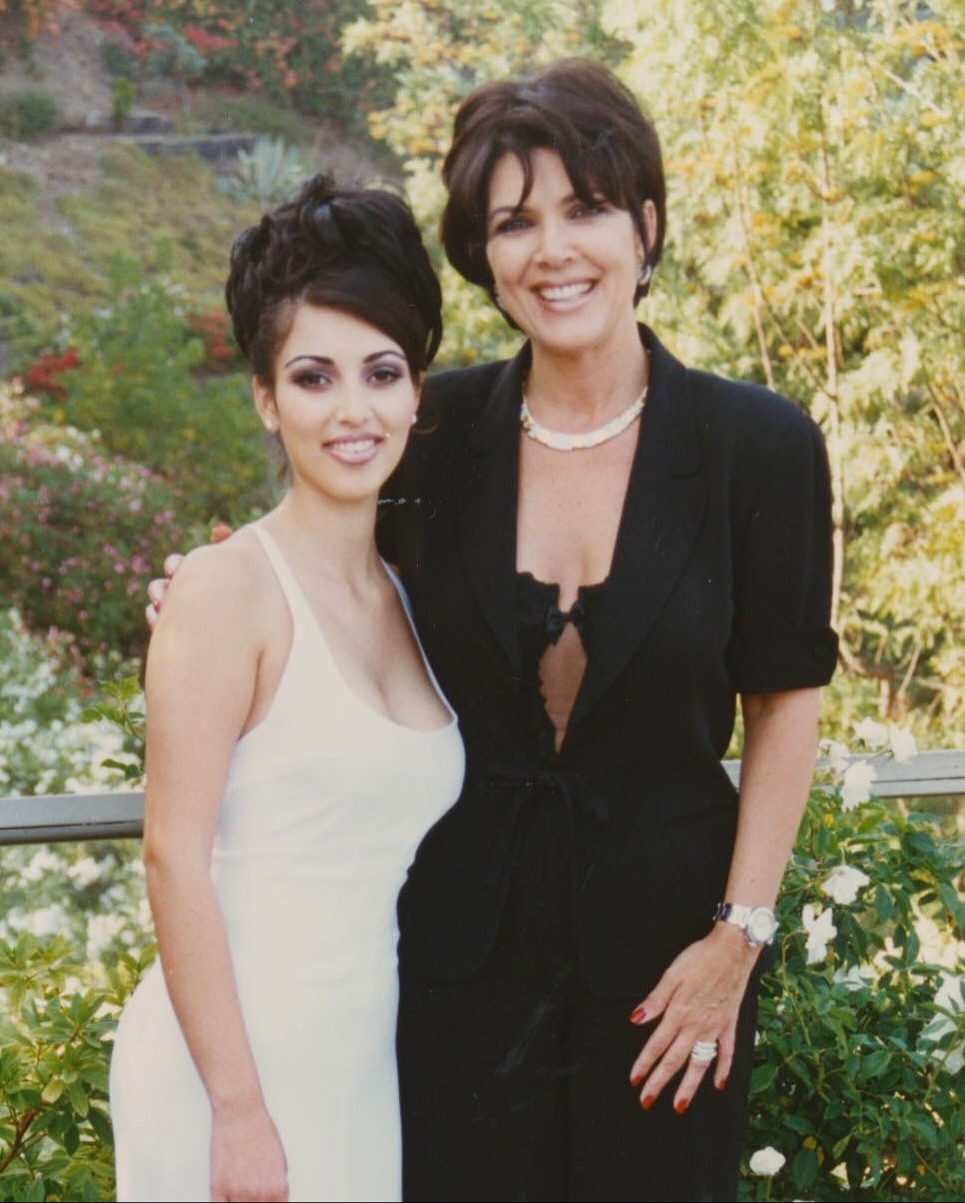 Access_Kardashian_11~20.jpg