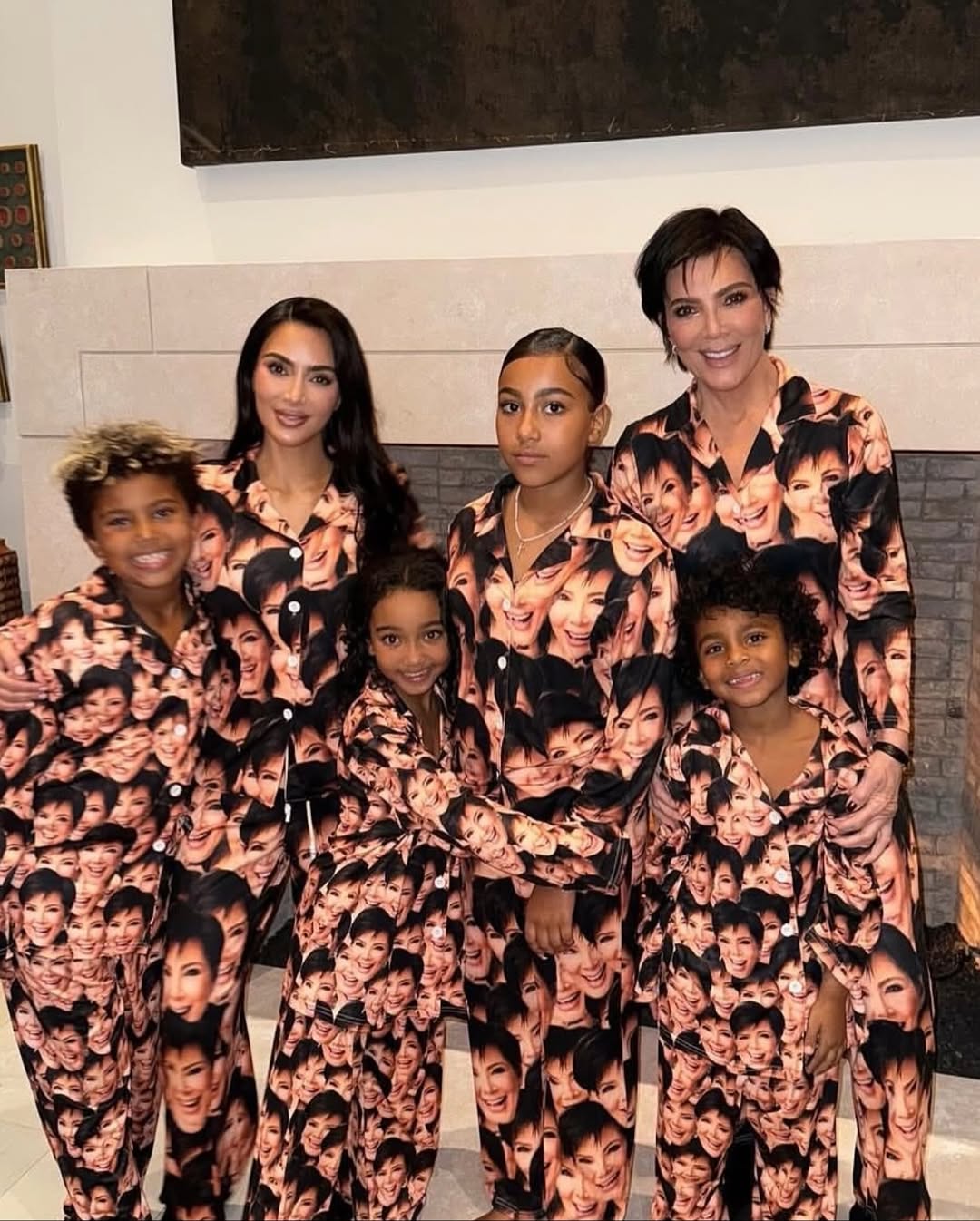 Access_Kardashian_12~20.jpg