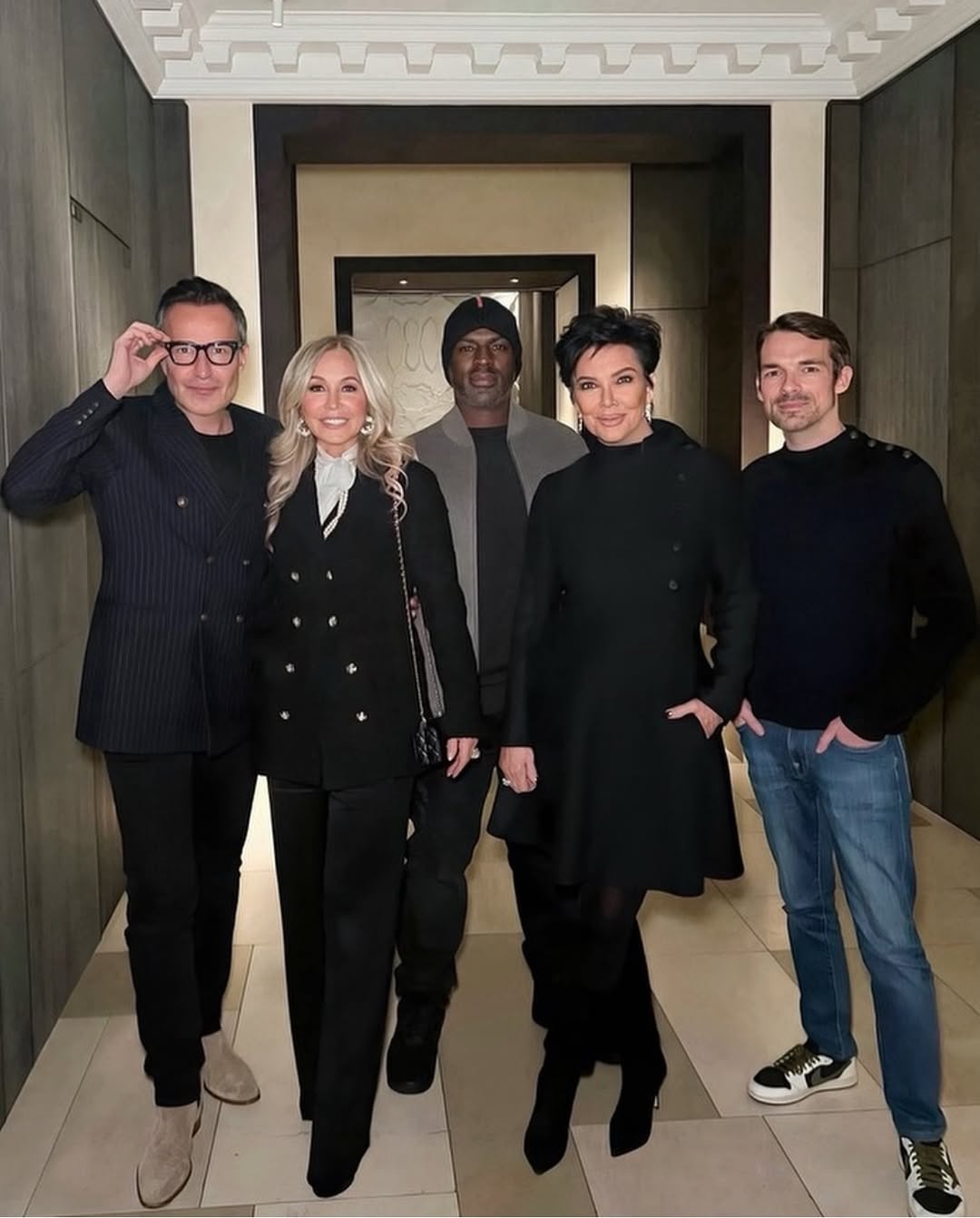 Access_Kardashian_12~6.jpg