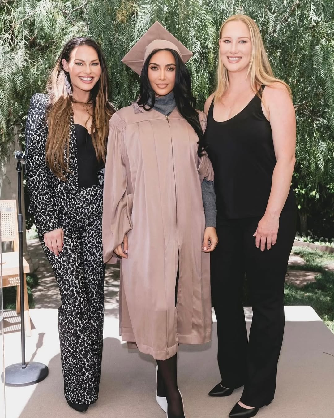 Access_Kardashian_12~8.jpg