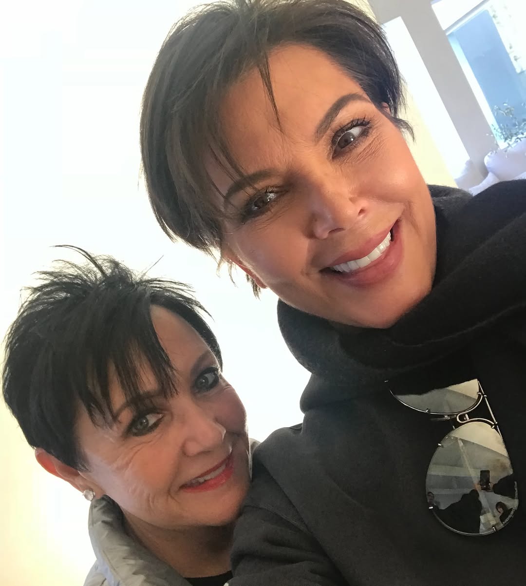 Access_Kardashian_15~15.jpg