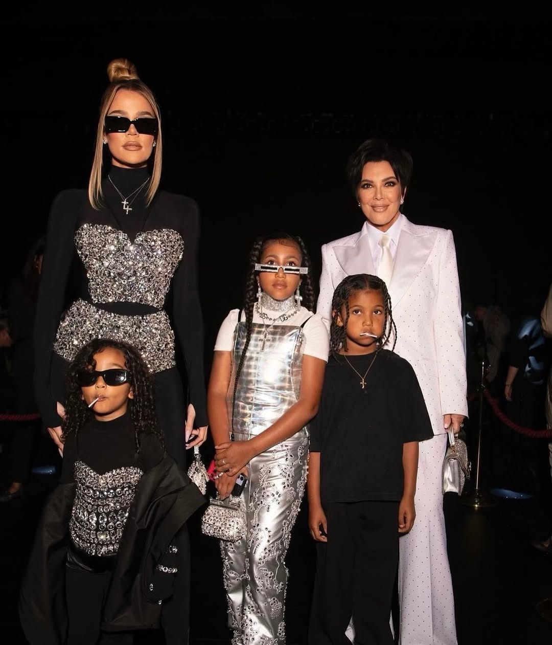 Access_Kardashian_15~8.jpg