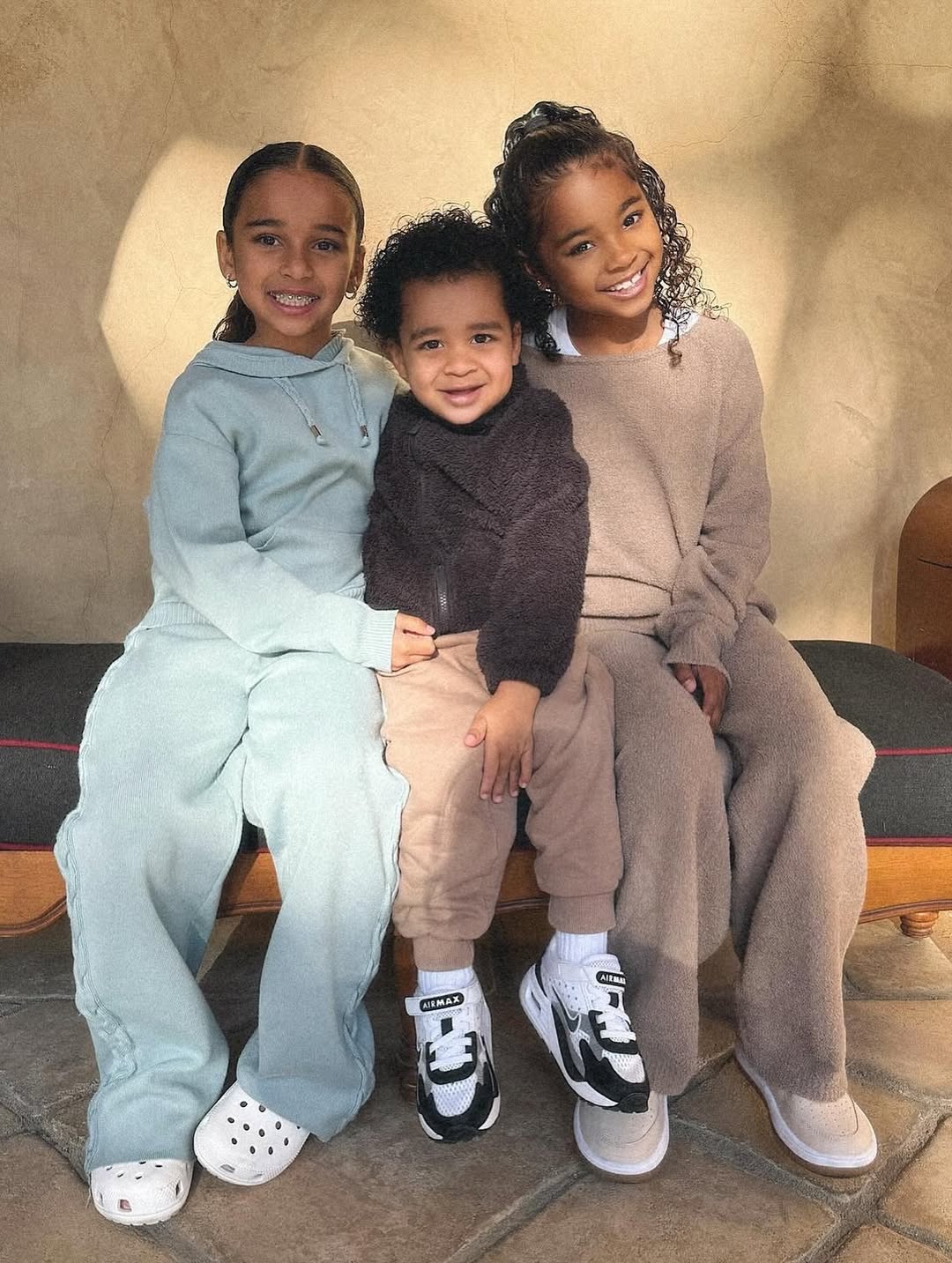 Access_Kardashian_17~10.jpg