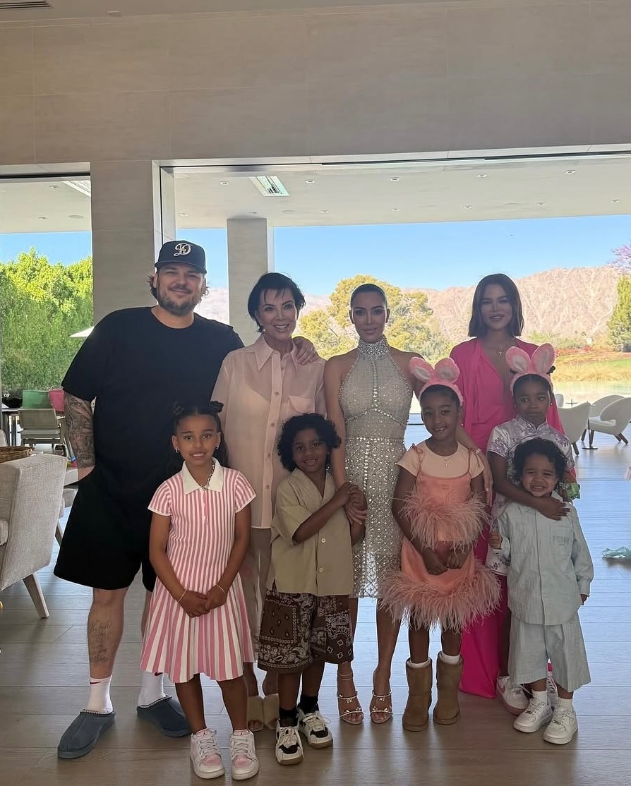 Access_Kardashian_1~5.jpg