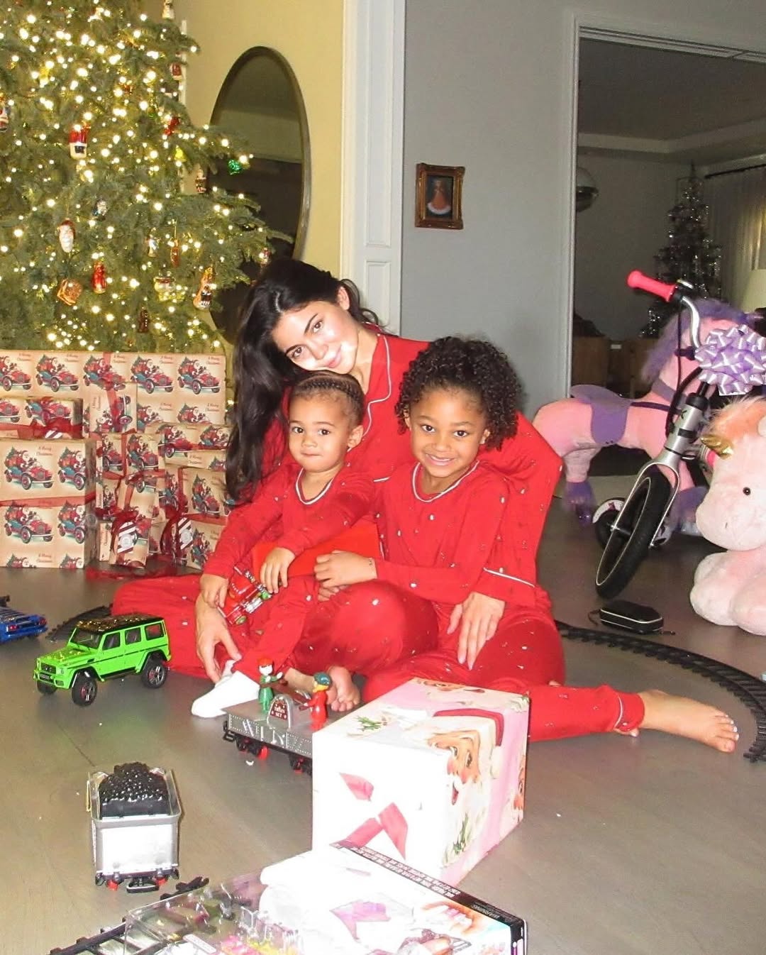 Access_Kardashian_20~1.jpg