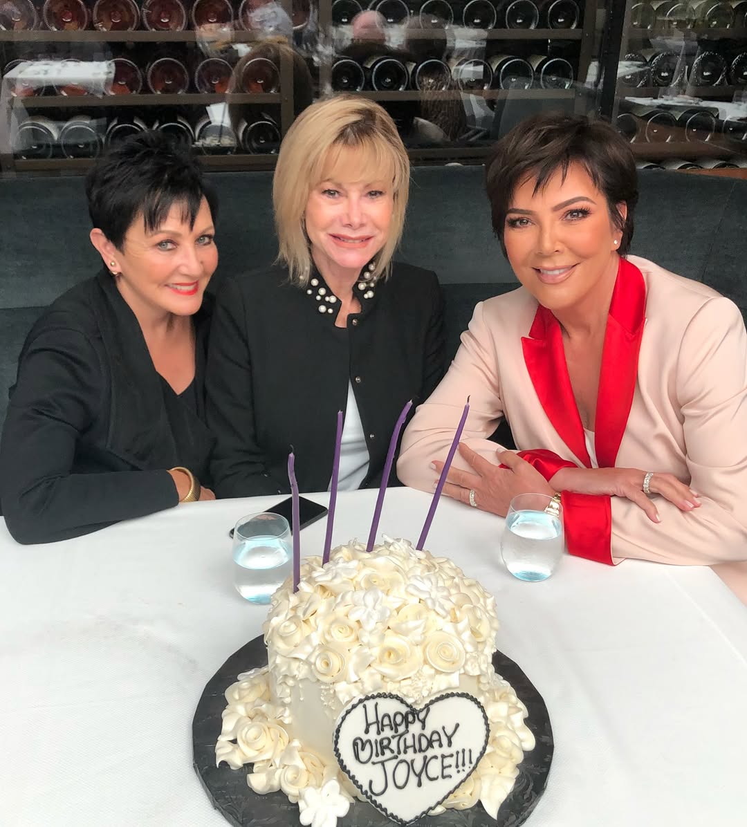 Access_Kardashian_25~3.jpg