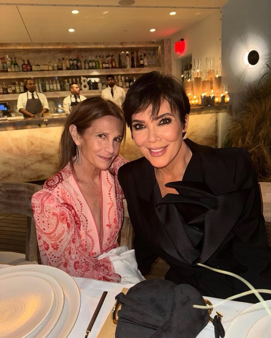 Access_Kardashian_28~1.jpg