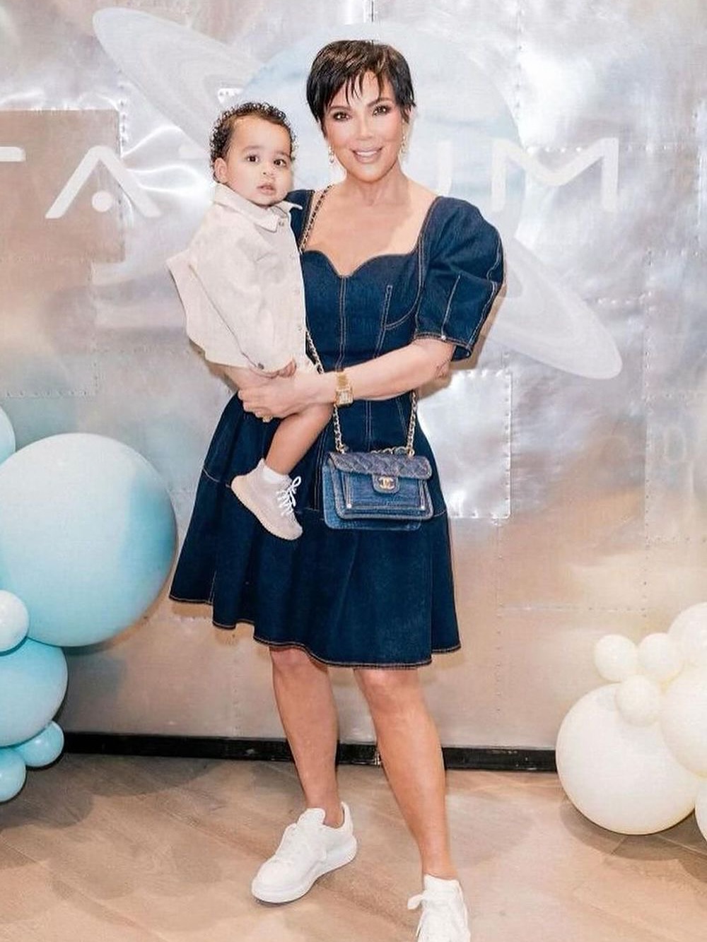 Access_Kardashian_29~2.jpg
