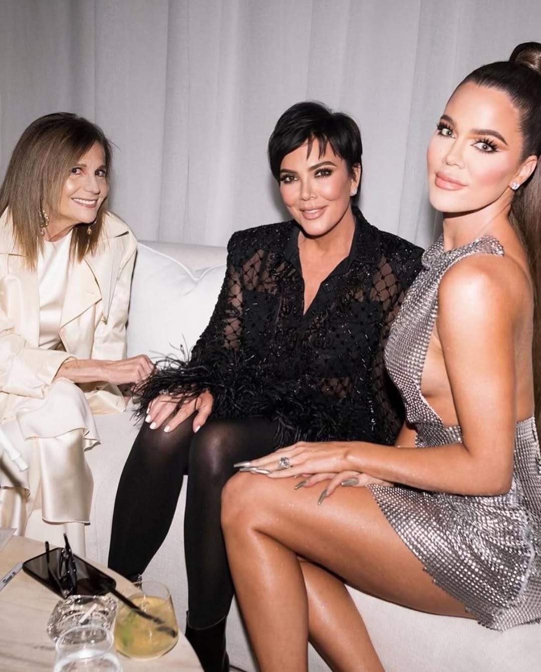 Access_Kardashian_35~1.jpg