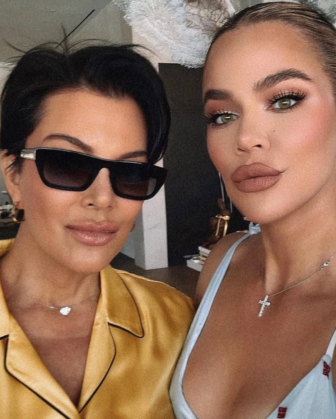 Access_Kardashian_3~14.jpg