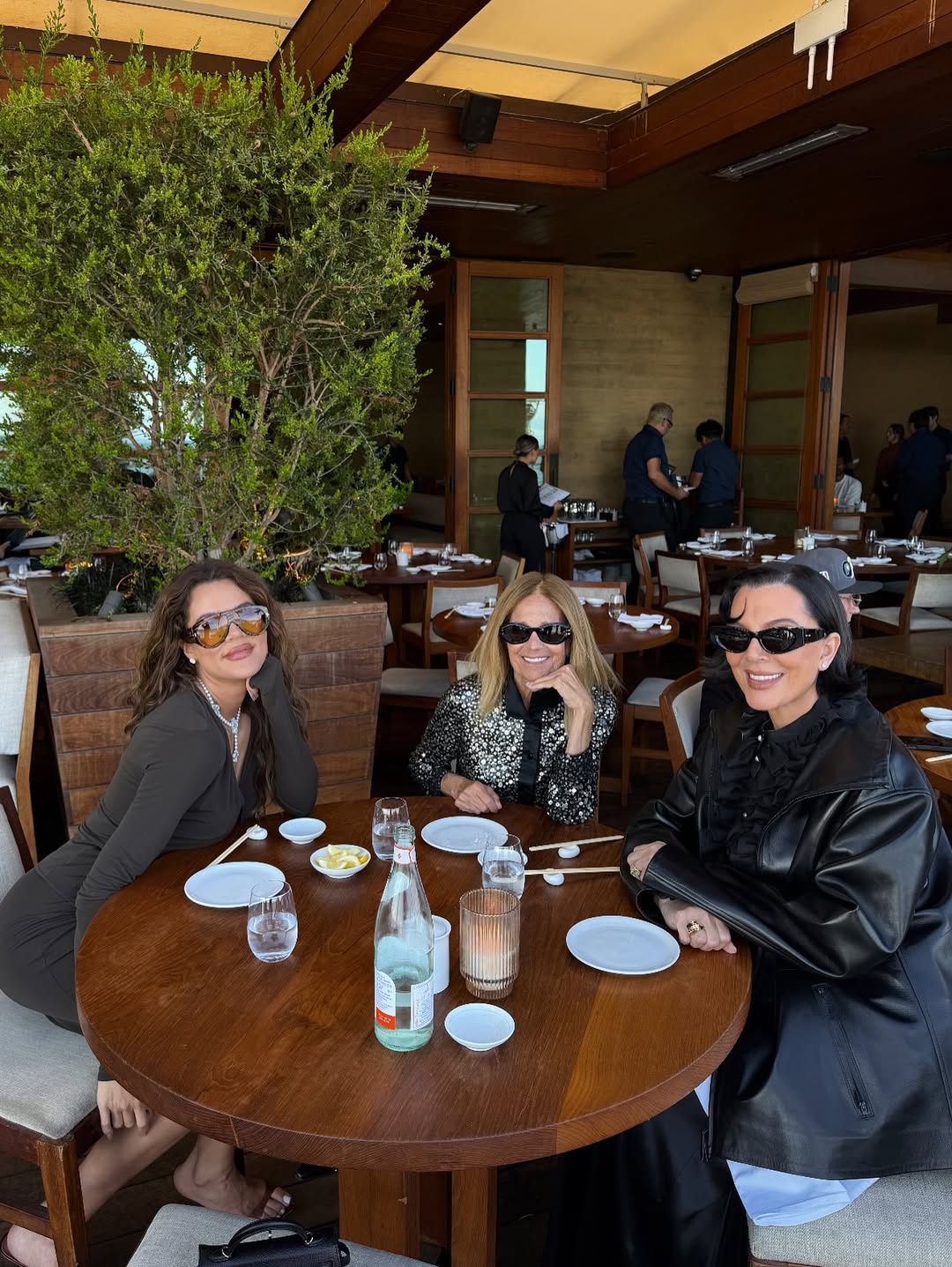 Access_Kardashian_43~1.jpg