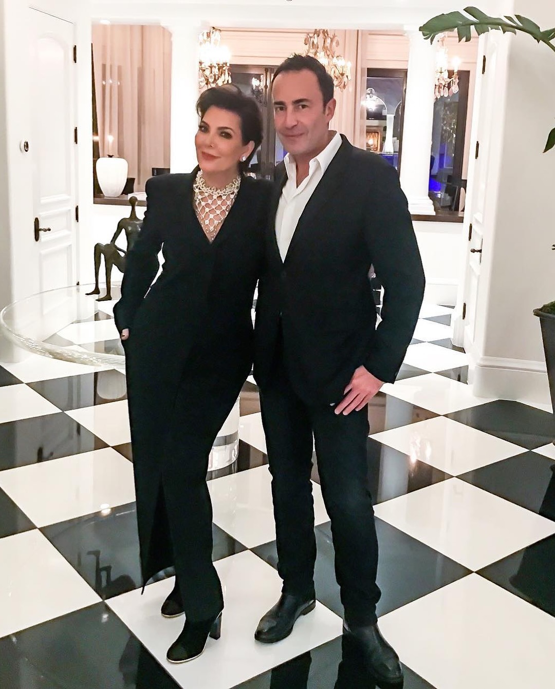 Access_Kardashian_4~7.jpg