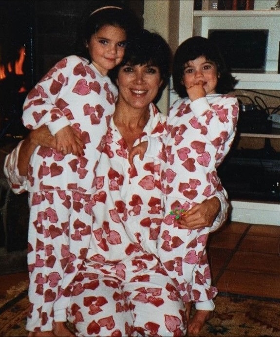 Access_Kardashian_51~0.jpg