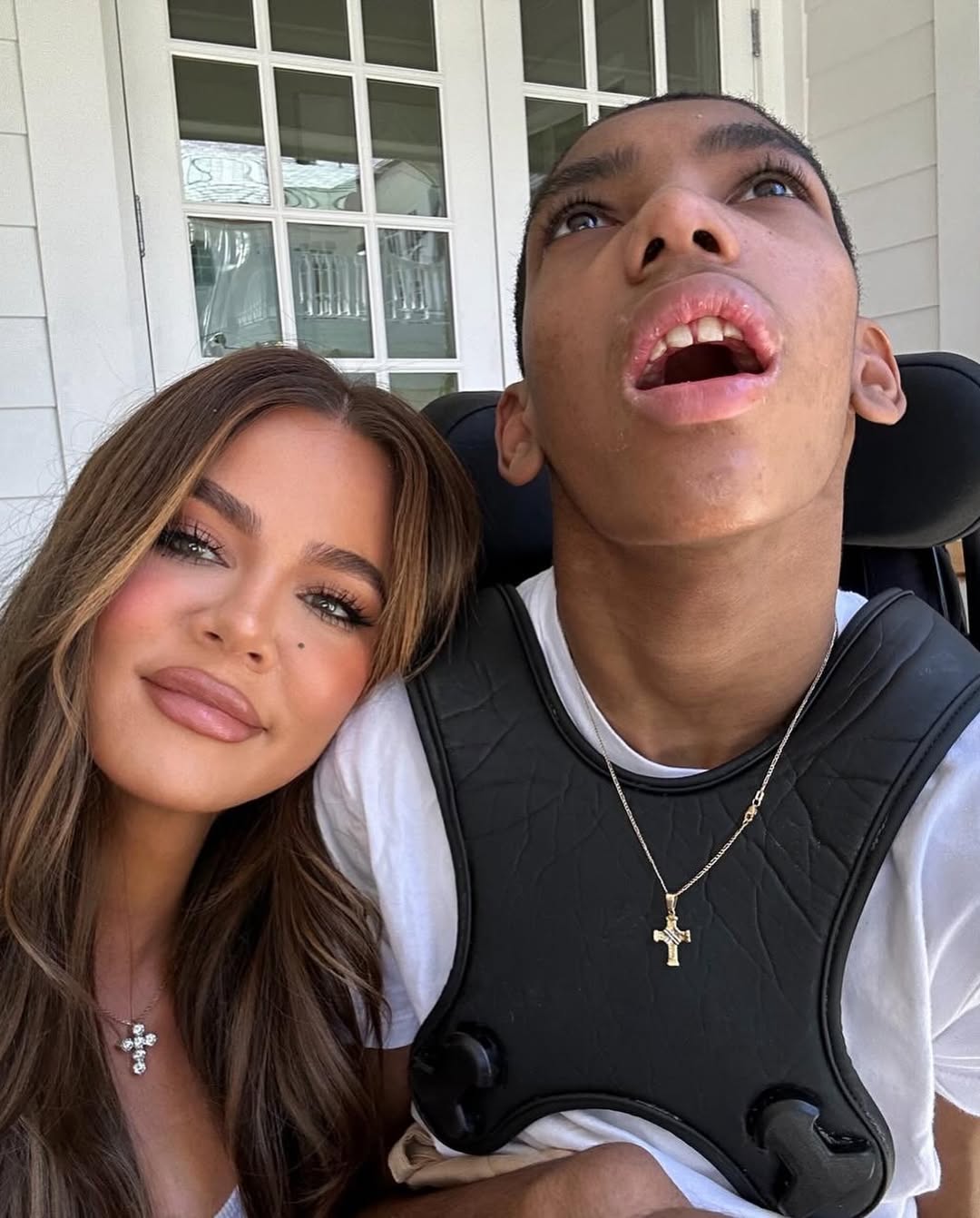 Access_Kardashian_6~15.jpg