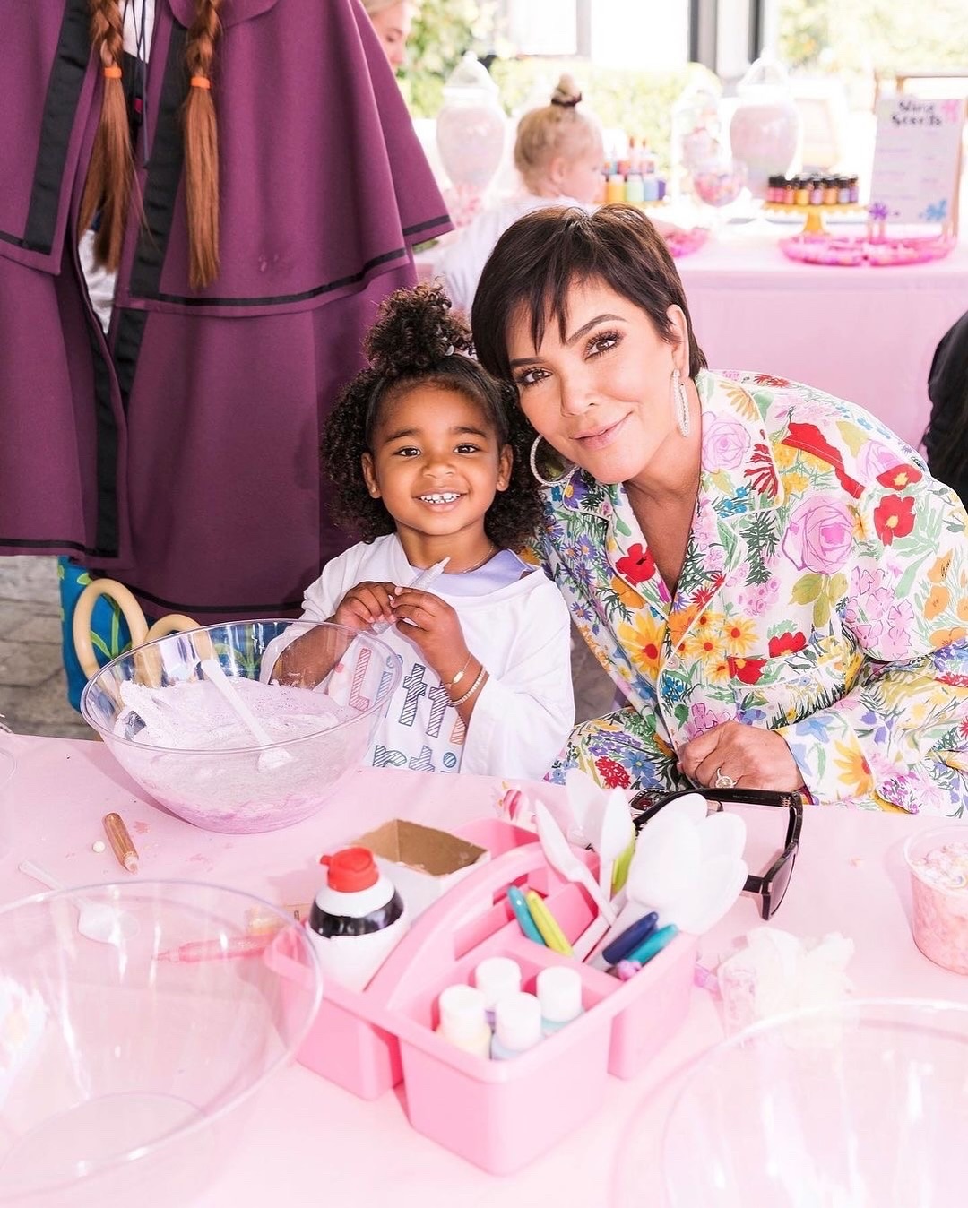 Access_Kardashian_6~2.jpg