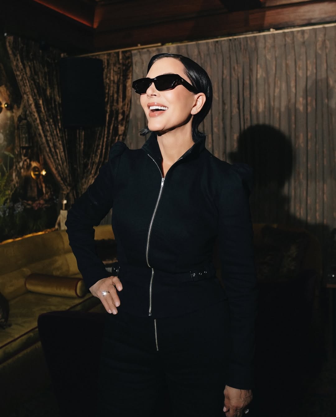 Access_Kardashian_8~9.jpg