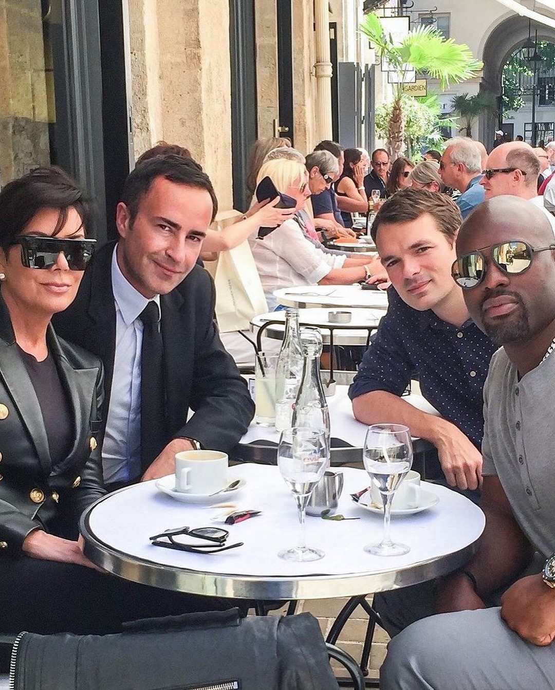 Access_Kardashian_9~6.jpg