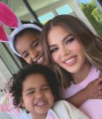 Access_Kardashian_11~4.jpg