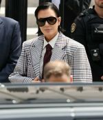 Access_Kardashian_12~5.jpg