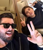 Access_Kardashian_13~6.jpg