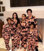 Access_Kardashian_13~9.jpg