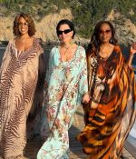 Access_Kardashian_14~11.jpg