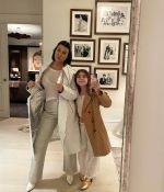 Access_Kardashian_16~3.jpg