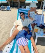 Access_Kardashian_19~2.jpg