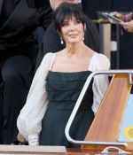 Access_Kardashian_19~6.jpg