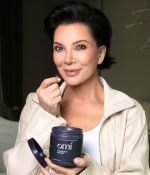 Access_Kardashian_1~11.jpg