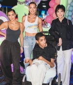 Access_Kardashian_1~17.jpg