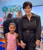 Access_Kardashian_1~3.jpg